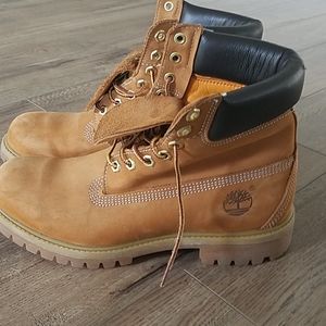 Men's Timberland Boots (size 8.5)